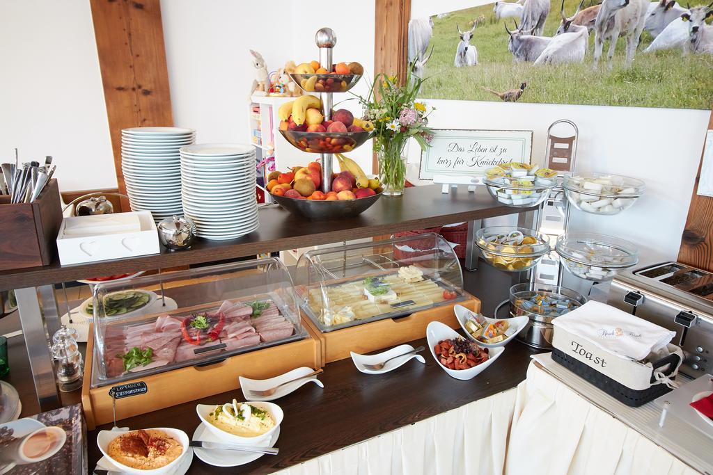 Hotel & Restaurant Seehof โพเดอร์สดอร์ฟ อัม ซี ภายนอก รูปภาพ
