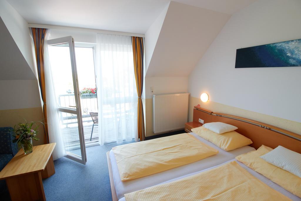 Hotel & Restaurant Seehof โพเดอร์สดอร์ฟ อัม ซี ภายนอก รูปภาพ