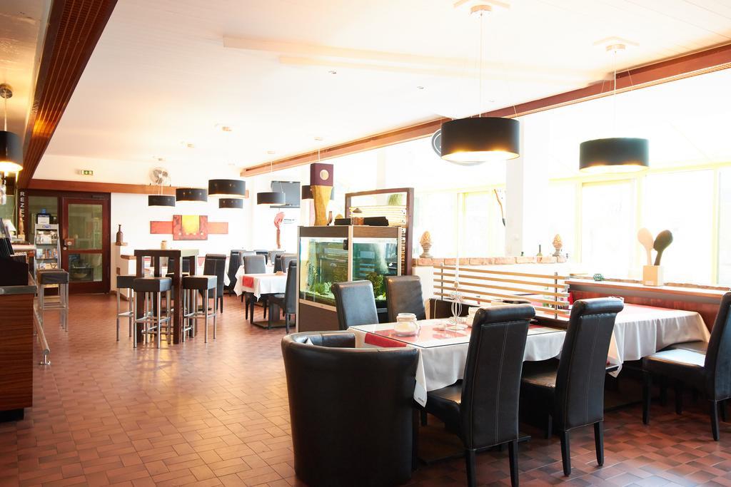 Hotel & Restaurant Seehof โพเดอร์สดอร์ฟ อัม ซี ภายนอก รูปภาพ